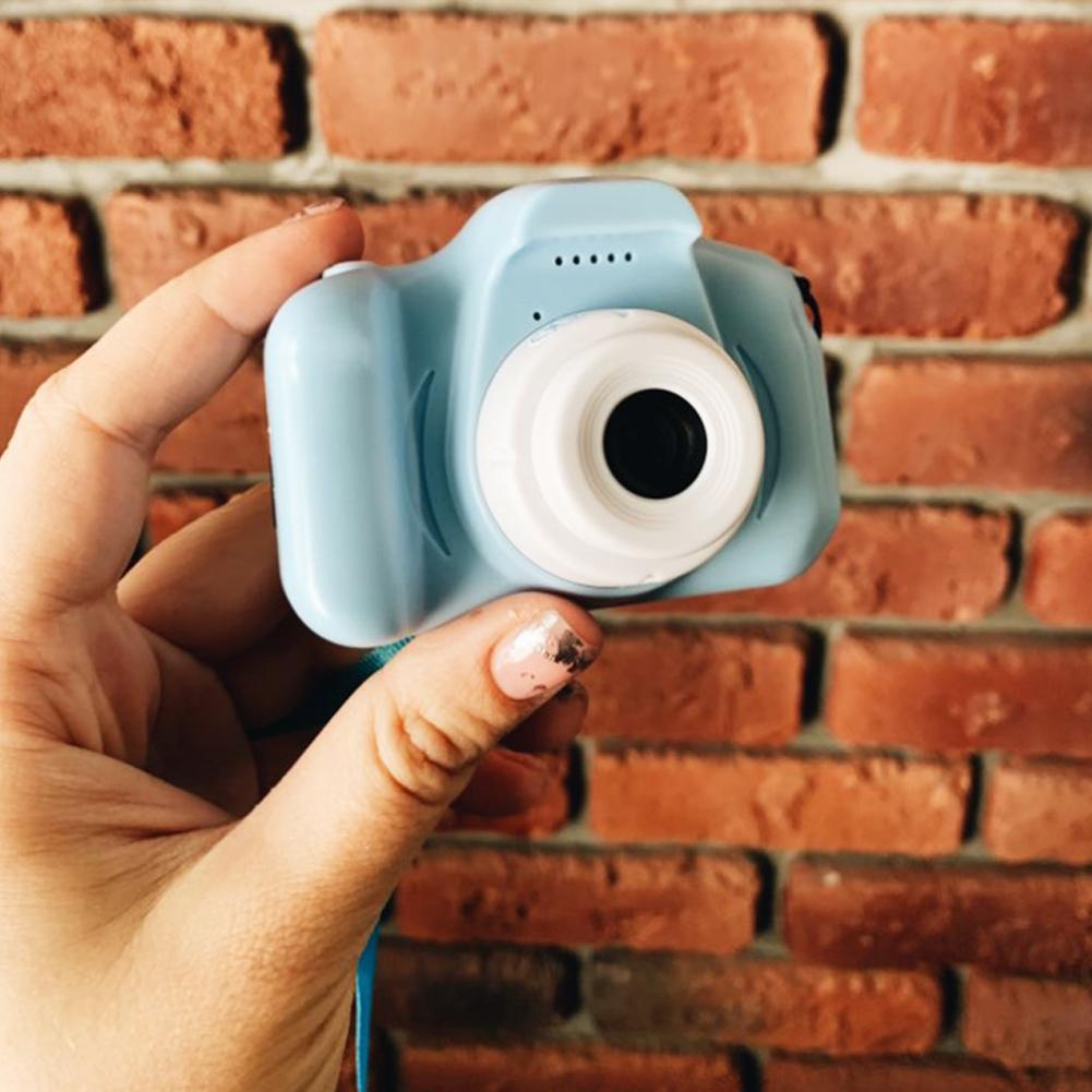 【CAPTURE MEMORIES】 Kids' Miniature Digital Camera with 32 GB SD Card