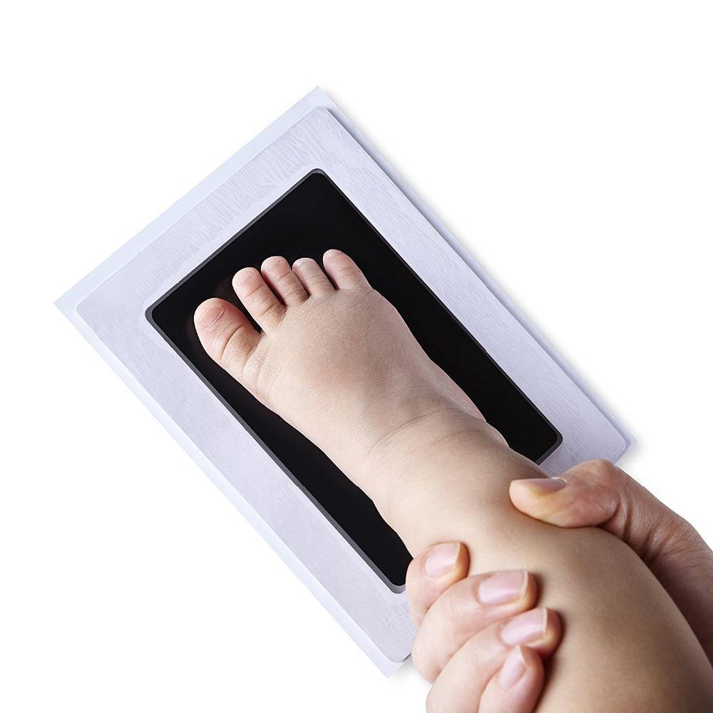 【TINY TREASURES!】 ModernMint™  Ink-less Handprint & Footprint Kit